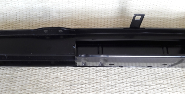 Frontblechstrebe oben